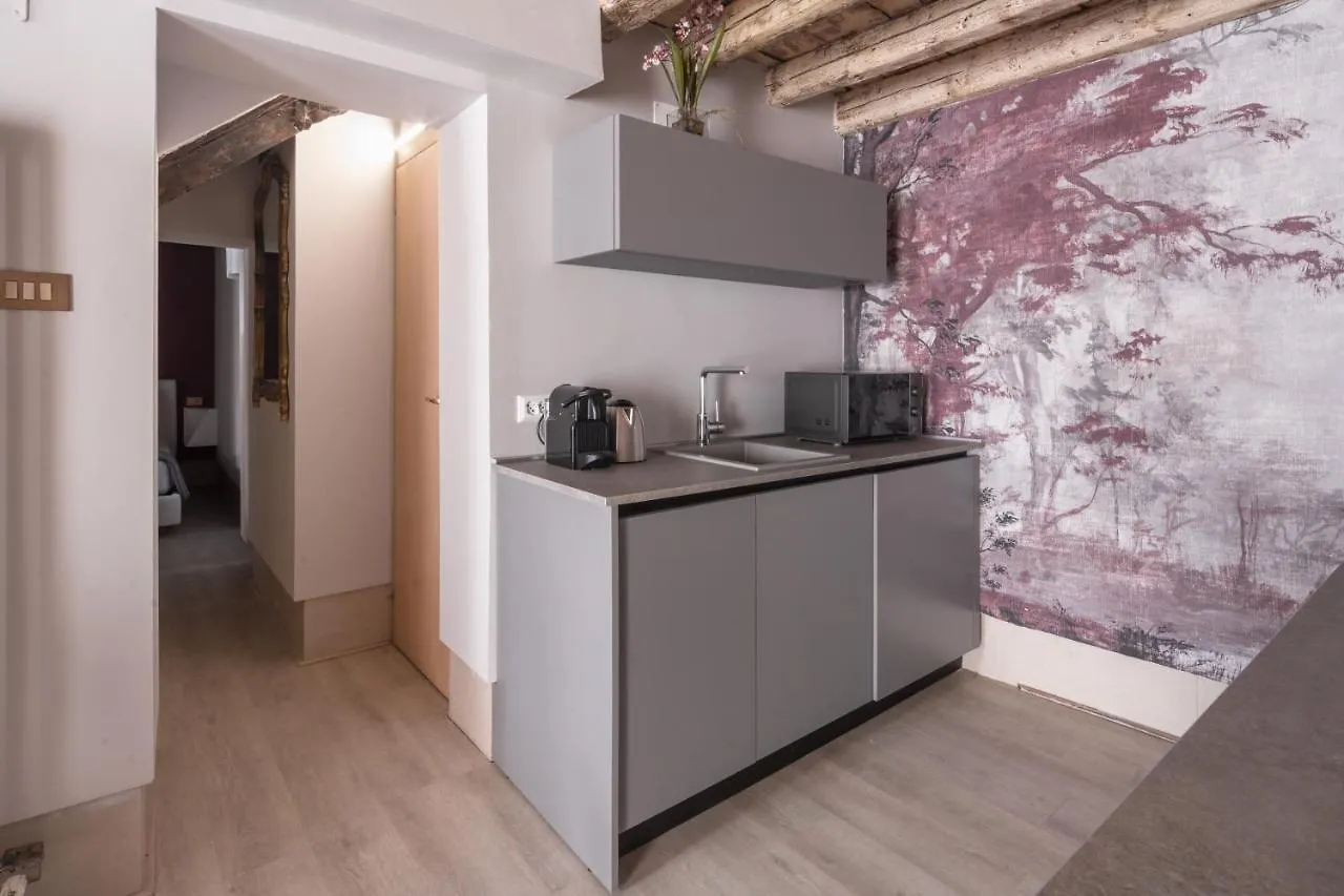 San Pietro Cozy Studio R&R Venice Apartment